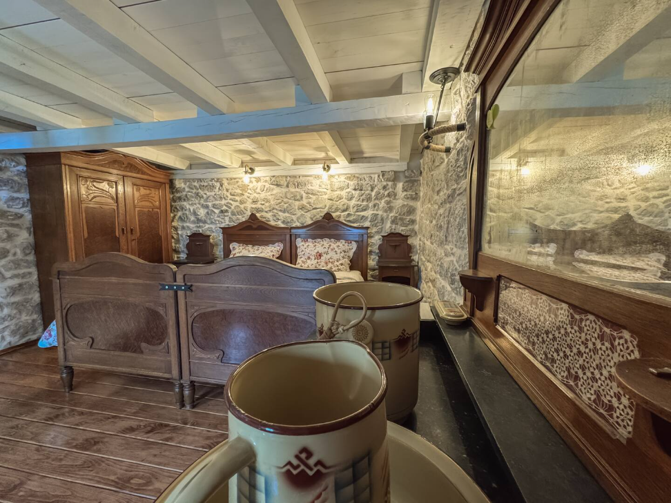 Old Stone House 1